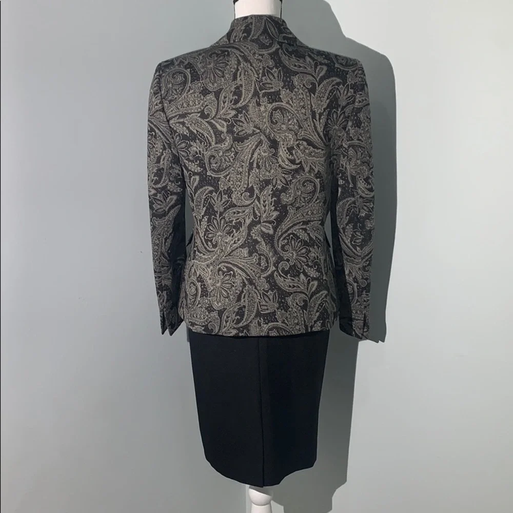 Le Suit Paisley Blazer Suit size 10P